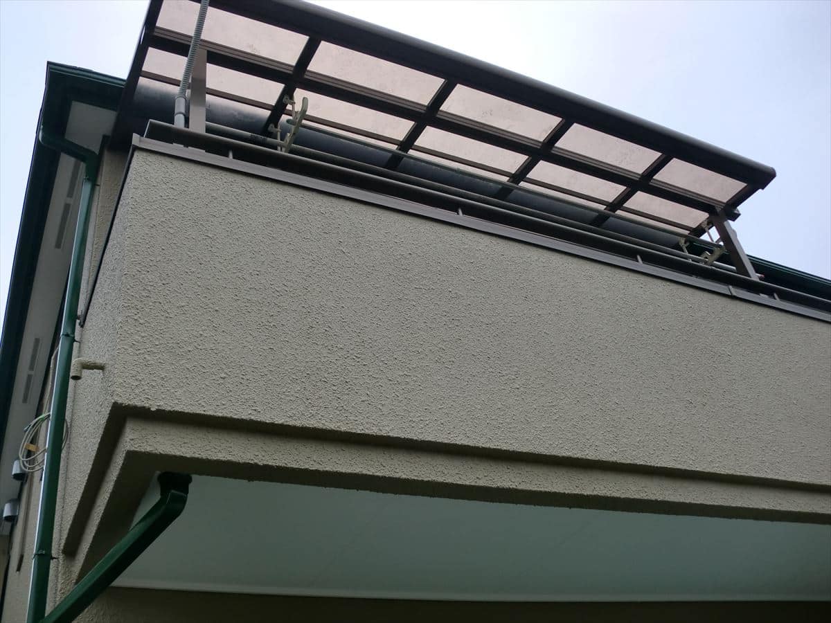CIMG2005_R | 外壁塗装は神奈川県横浜市の塗装職人 ベランダの屋根
