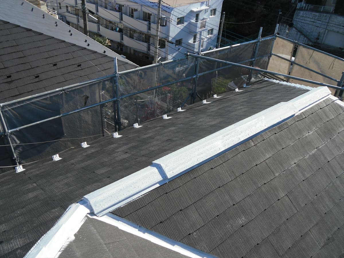 CIMG7901_R-1 | 外壁塗装は神奈川県横浜市の塗装職人 屋根雨押えさび止め