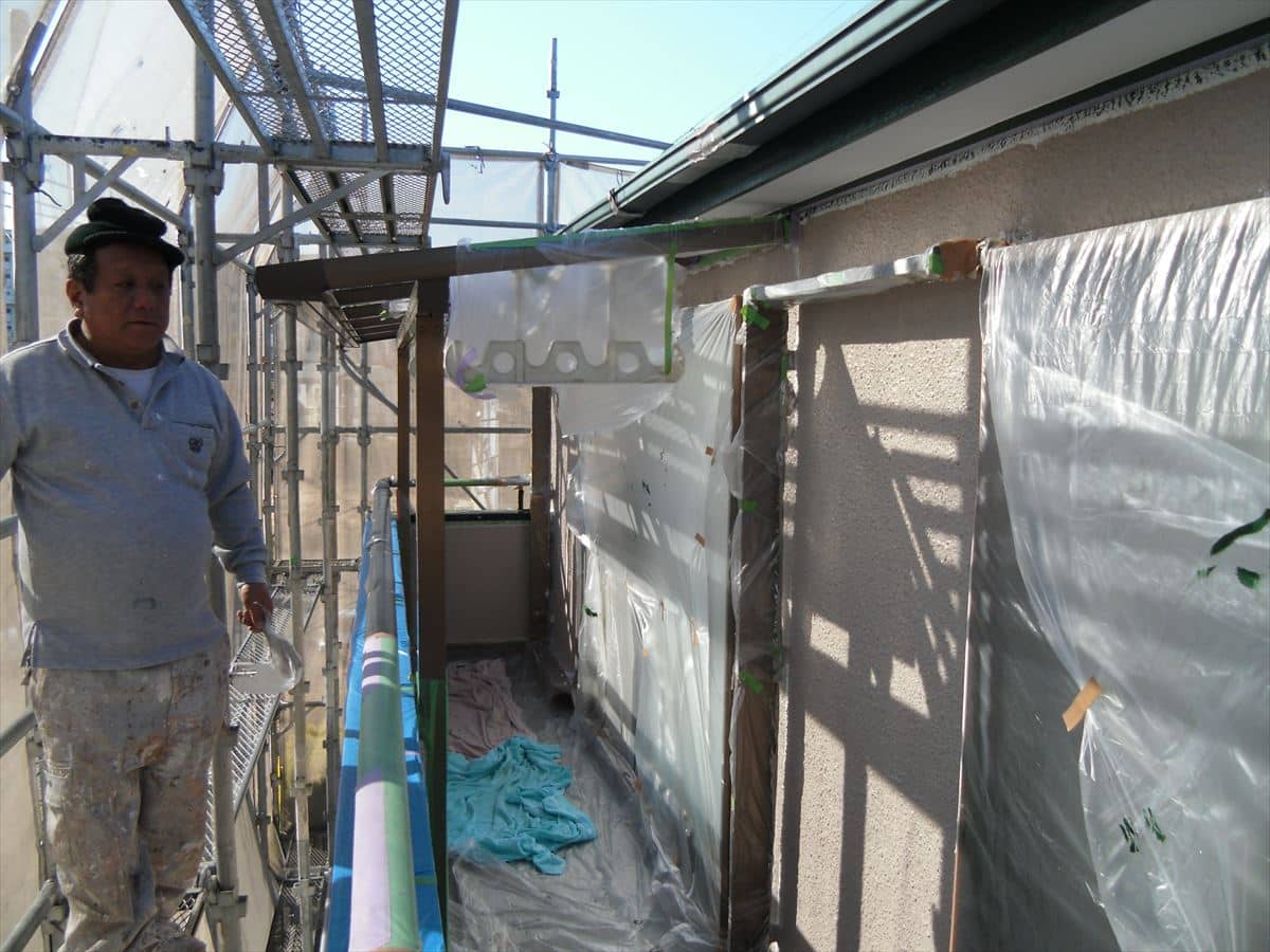 CIMG7950_R | 外壁塗装は神奈川県横浜市の塗装職人 外壁の中塗り