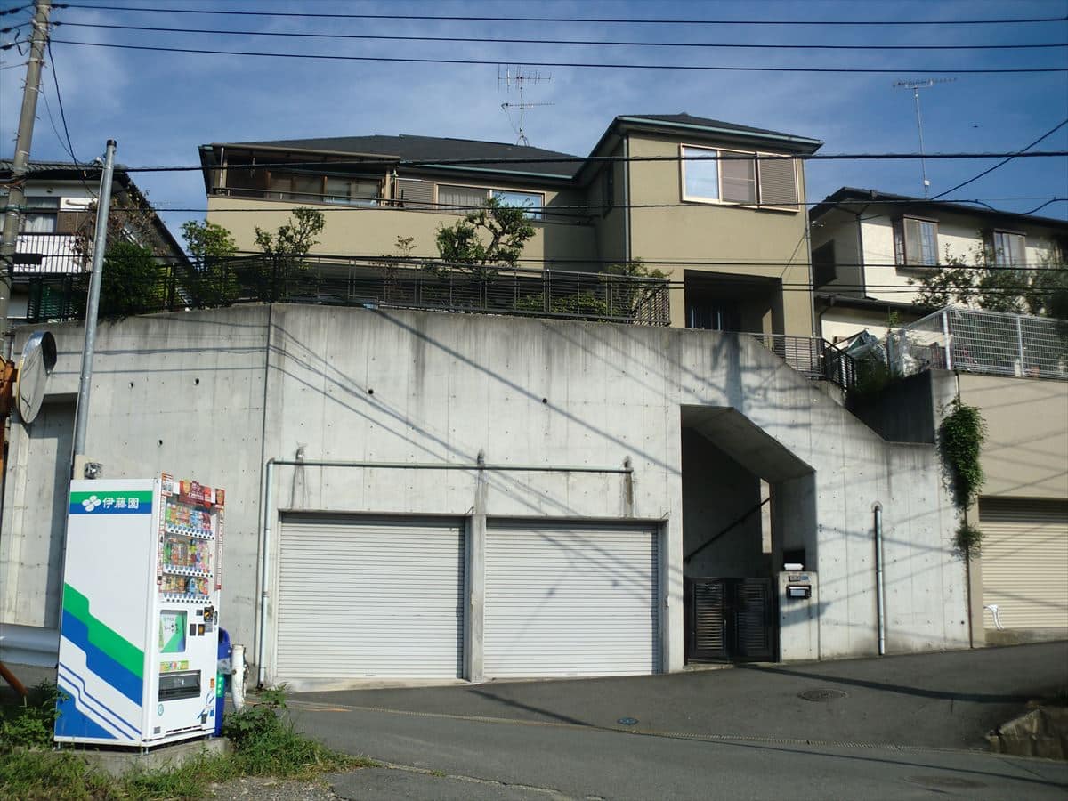CIMG8554_R | 外壁塗装は神奈川県横浜市の塗装職人 作業前外壁