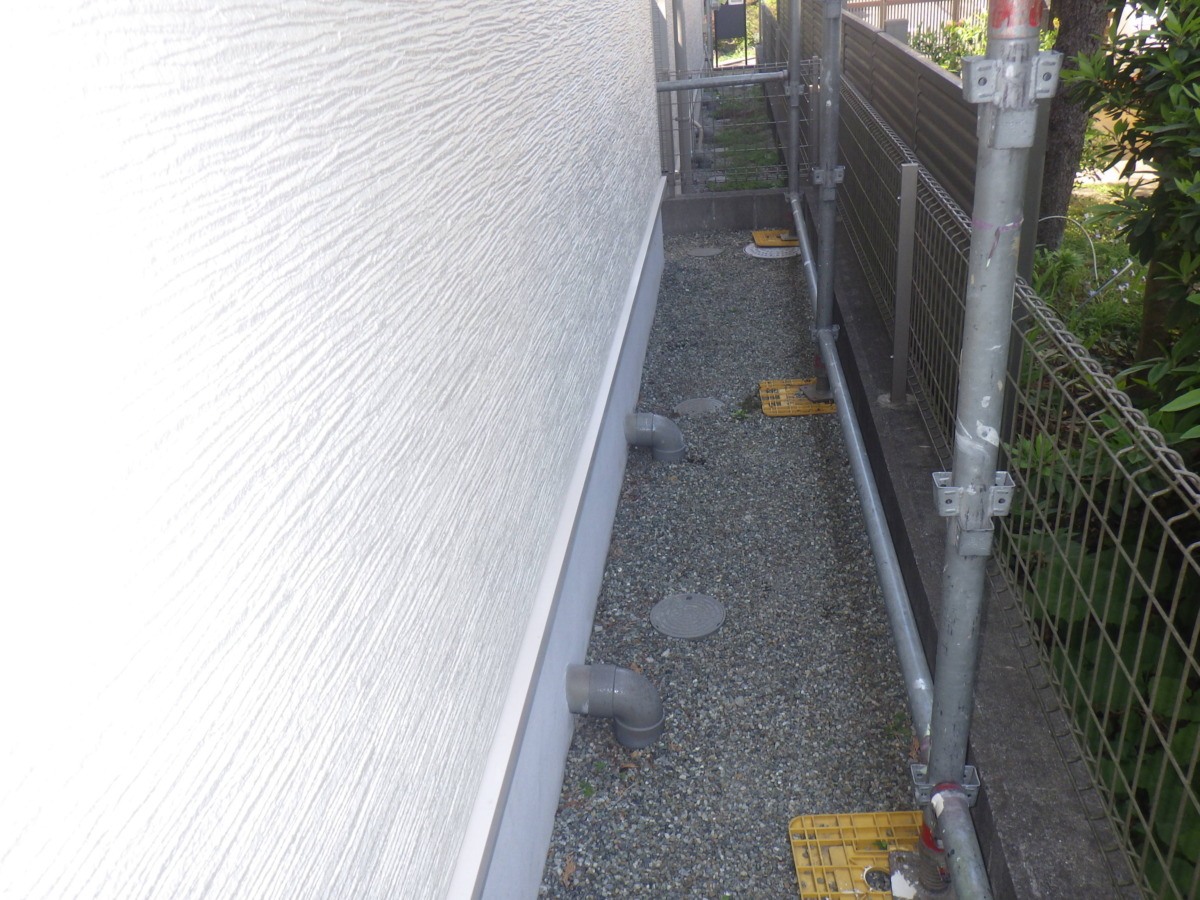 asahi-094 | 外壁塗装は神奈川県横浜市の塗装職人 解体前検査:建物側面の外壁