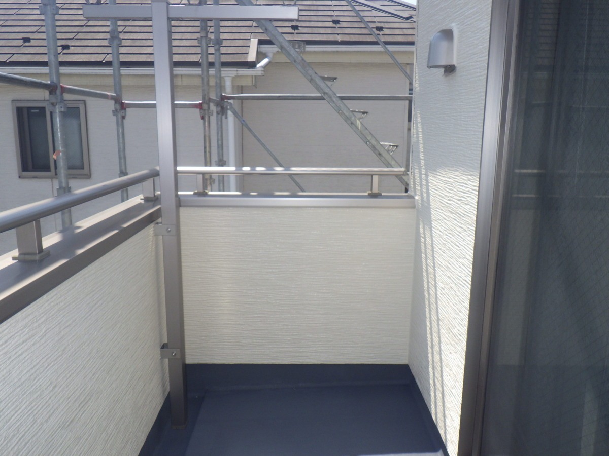 asahi-103 | 外壁塗装は神奈川県横浜市の塗装職人 解体前検査:ベランダ