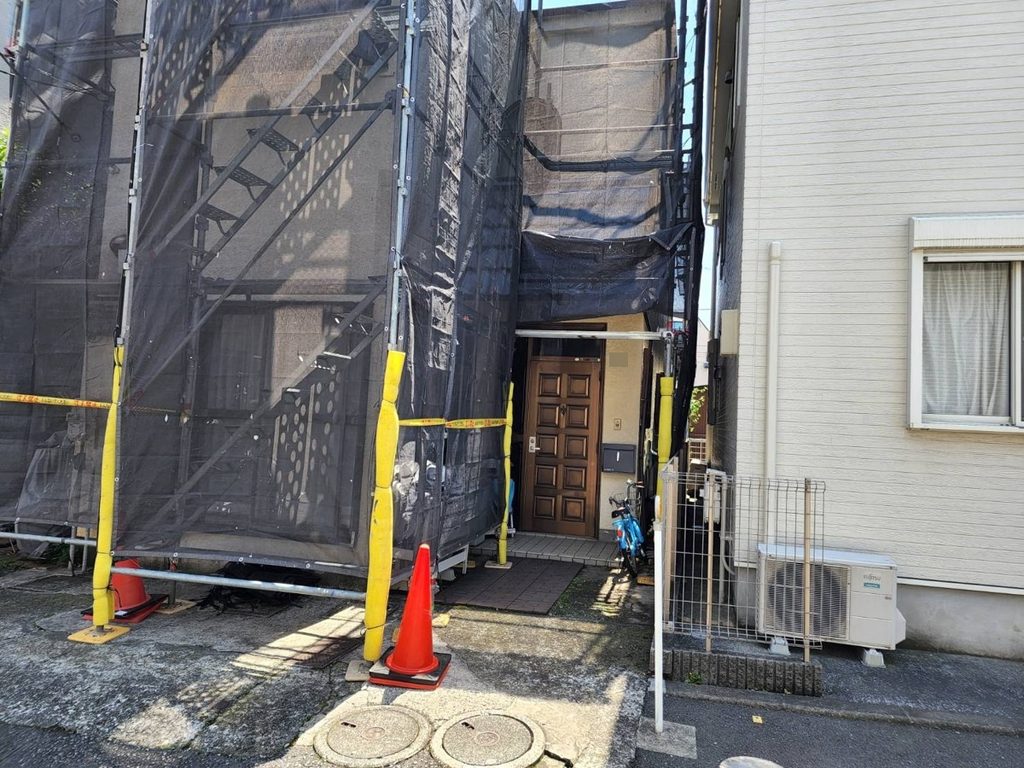 足場・メッシュシートの設置