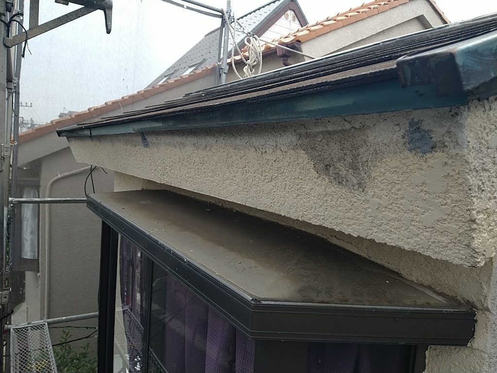 既存雨樋の撤去後