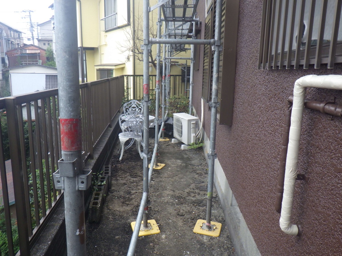 hodogaya-renovation-056 | 外壁塗装は神奈川県横浜市の塗装職人 足場解体前に建物側面を確認