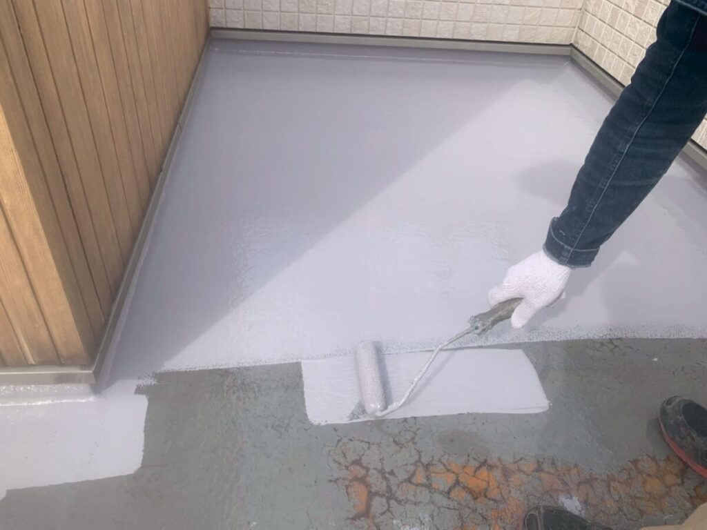 トップコートの中塗り