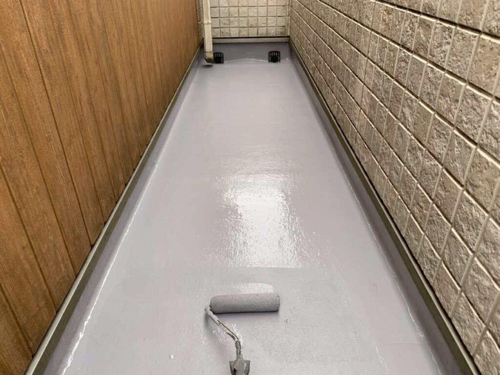 トップコートの上塗り