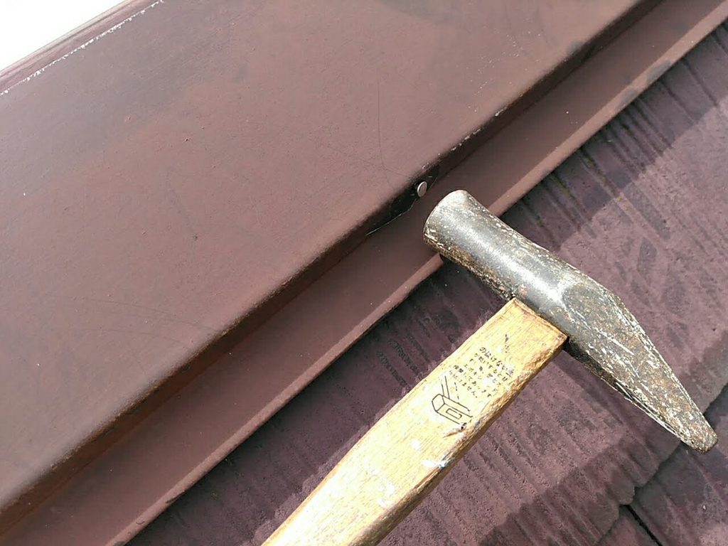 renovation-018 | 外壁塗装は神奈川県横浜市の塗装職人 棟板金の釘締め