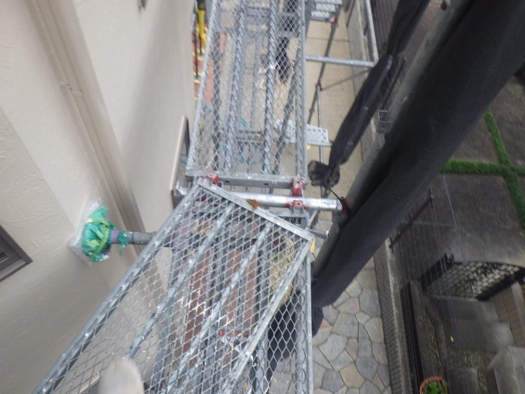 上部から建物まわりを確認