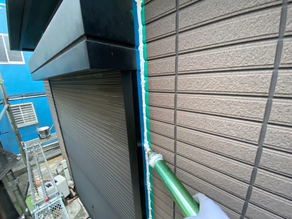 roof-wall-renovation-031 | 外壁塗装は神奈川県横浜市の塗装職人 シーリング材の充填