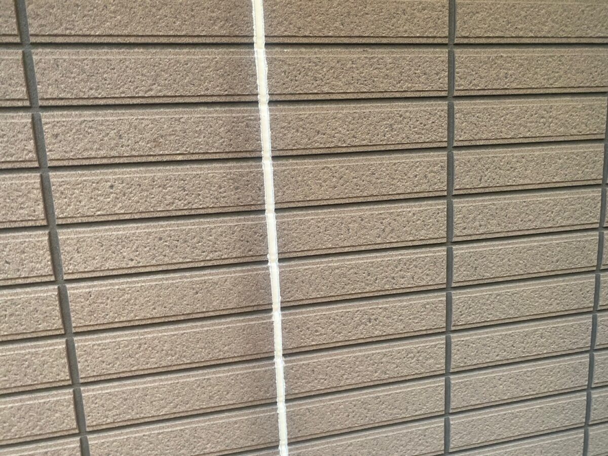 roof-wall-renovation-035 | 外壁塗装は神奈川県横浜市の塗装職人 目地のシーリング施工後