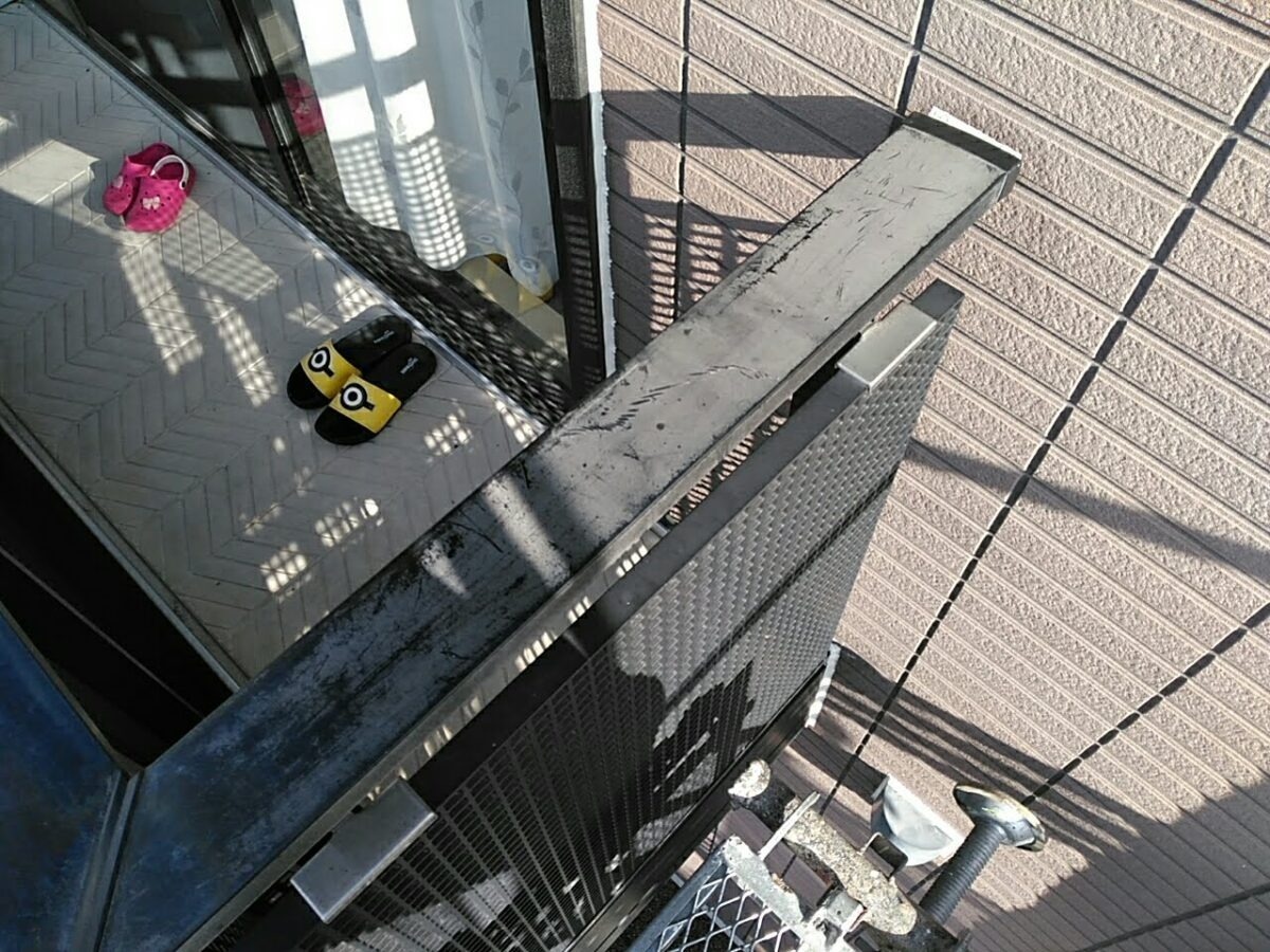 roof-wall-renovation-041 | 外壁塗装は神奈川県横浜市の塗装職人 塗装前の細部の確認