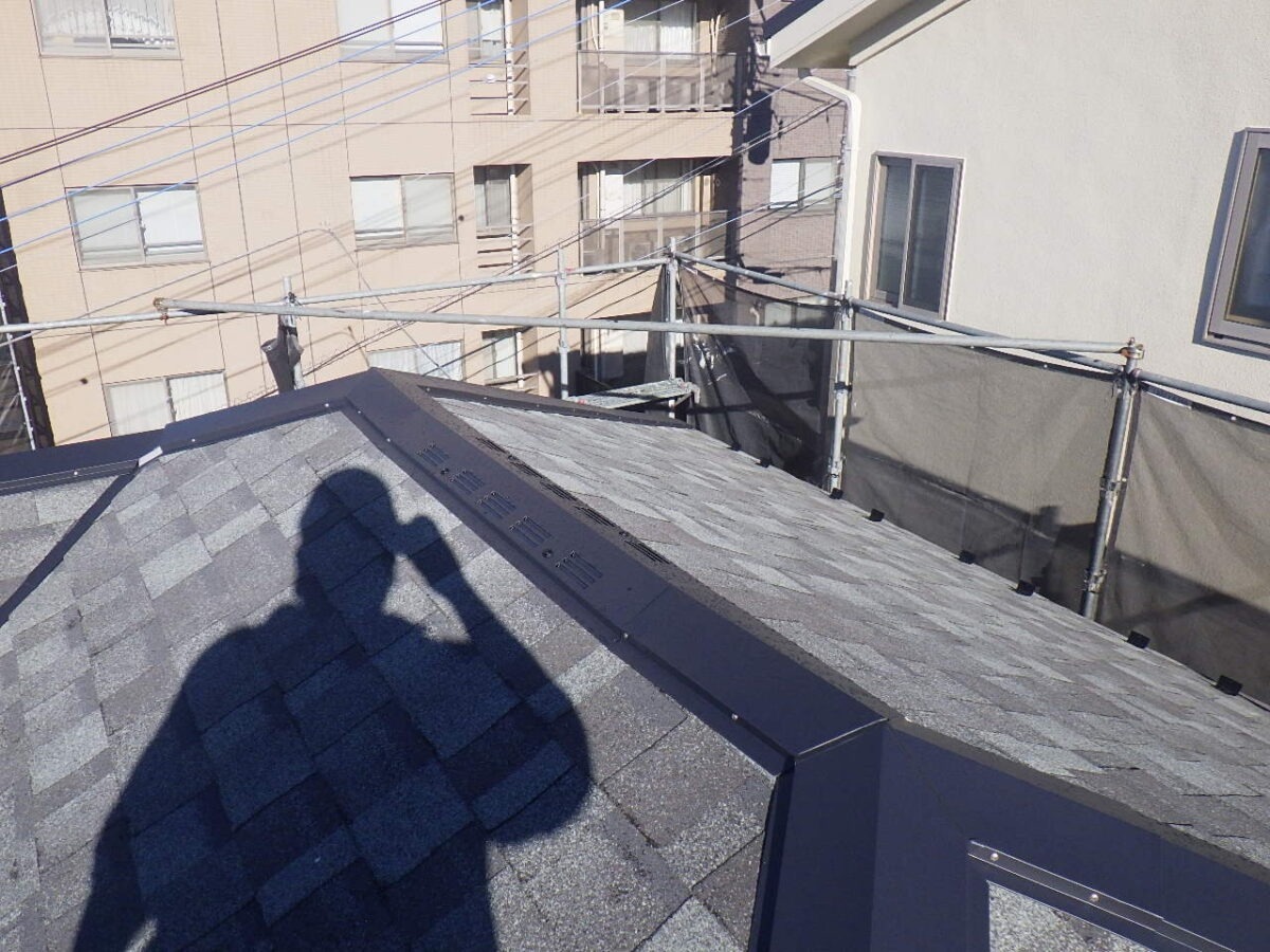 roof-wall-renovation-084 | 外壁塗装は神奈川県横浜市の塗装職人 棟まわりの仕上がり