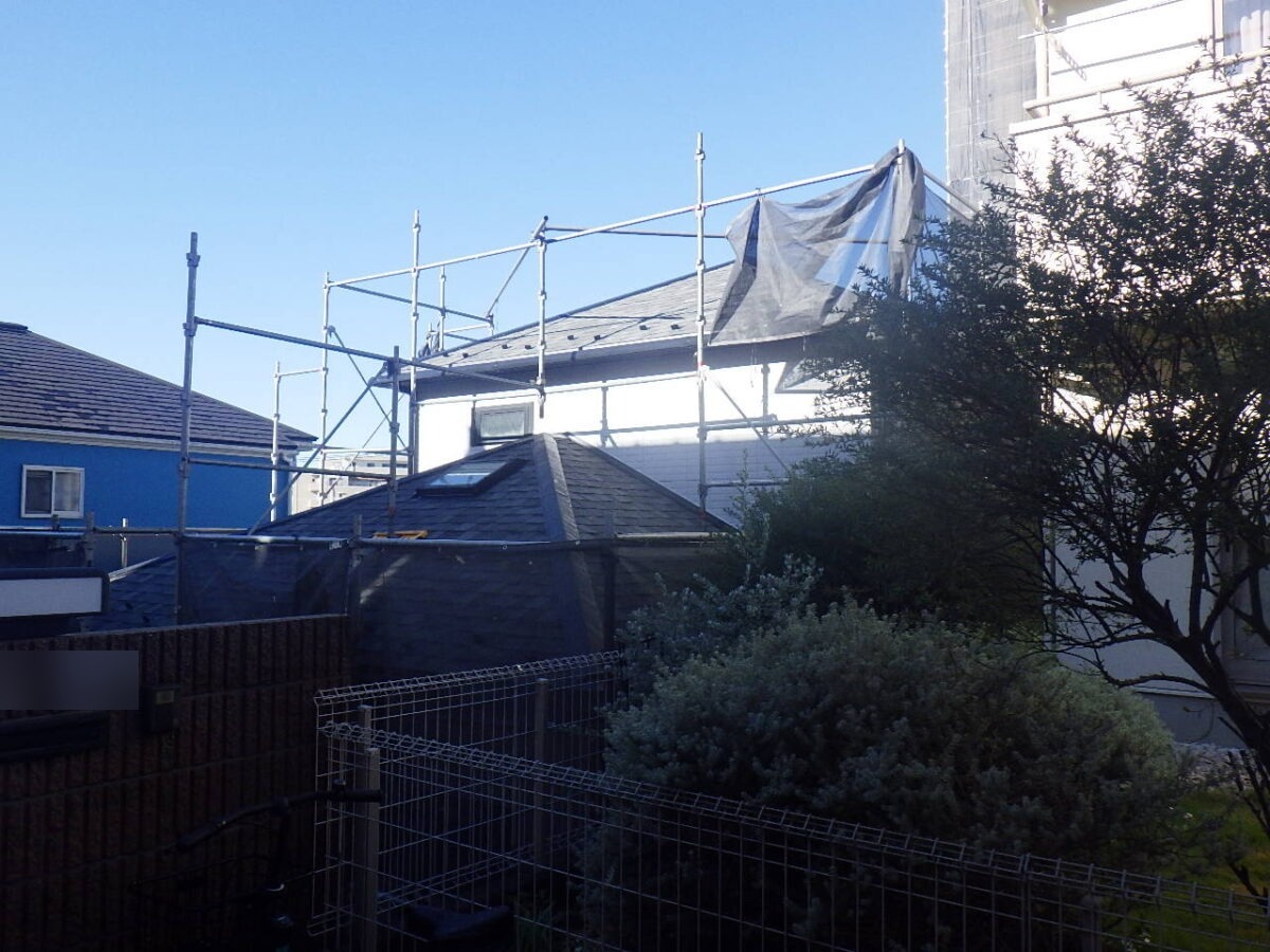 roof-wall-renovation-087 | 外壁塗装は神奈川県横浜市の塗装職人 足場解体前の外観