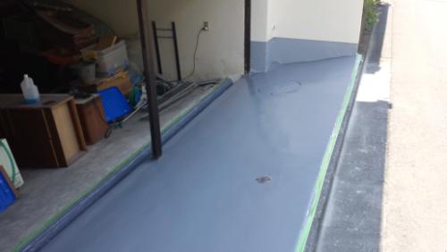 2013年8月5日　川崎市中原区ほしば邸：駐車場前床塗装（塗装完了）