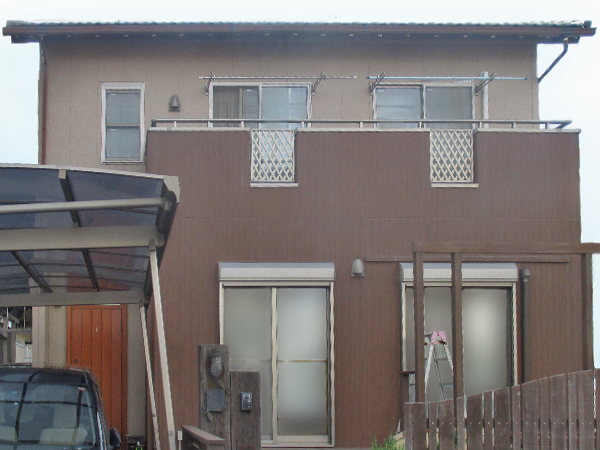 横浜市保土ケ谷区 こだわりの住宅 木目調サイディングの補修 株式会社塗装職人