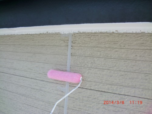 2014年3月8日　川崎市宮前区：2階外壁下塗り