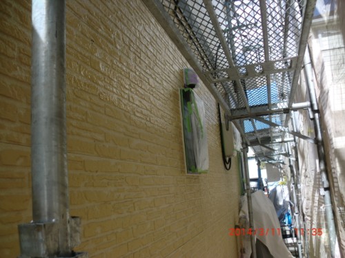 2014年3月11日　川崎市宮前区：1階外壁下塗り後