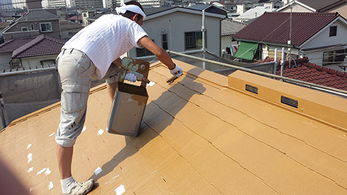 2013年7月12日　川崎市中原区にて外壁塗装・屋根上キルコート上塗り2回目