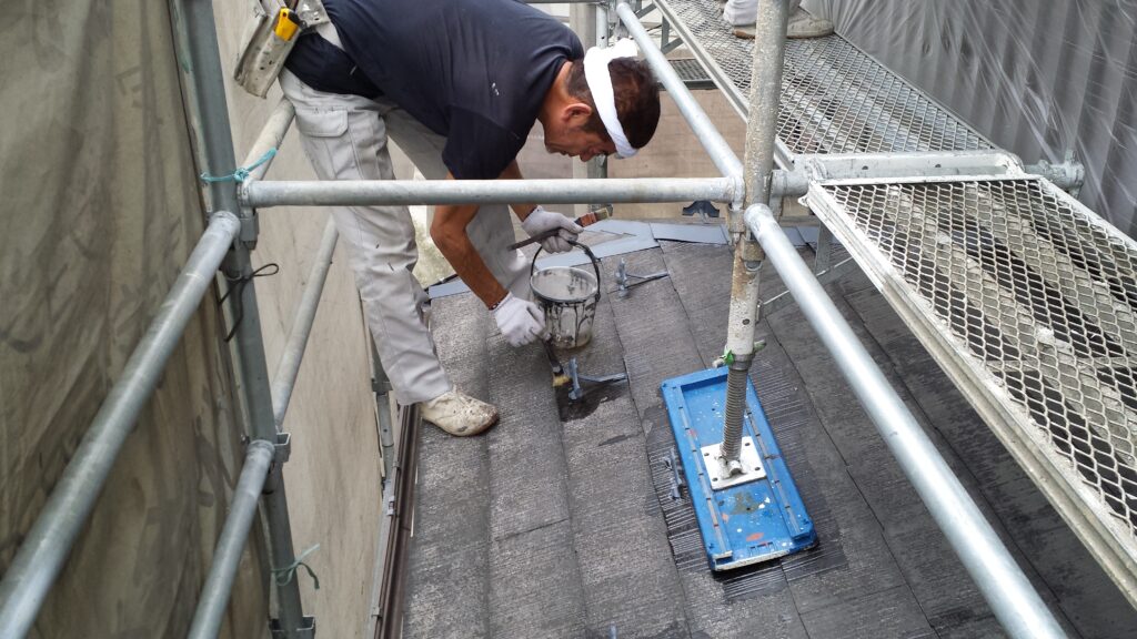 2013年7月3日 川崎市中原区屋根塗装・下塗り