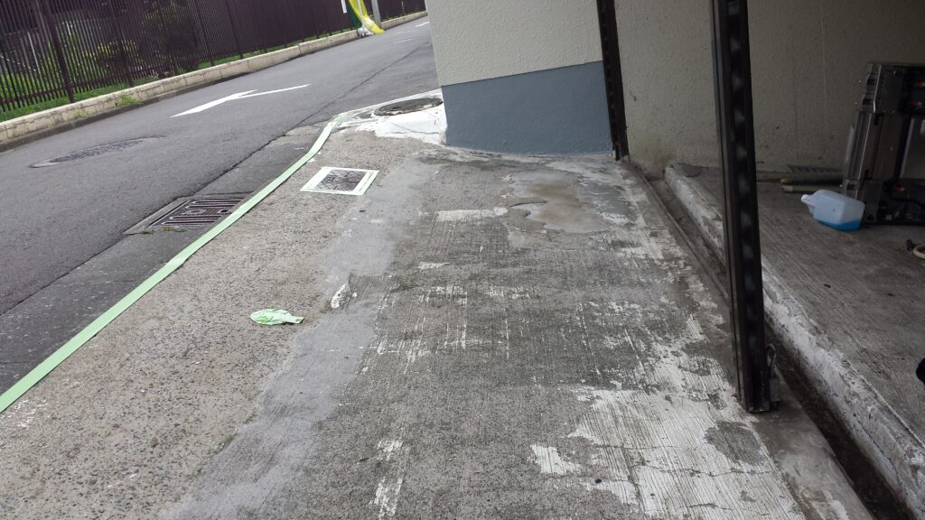 2013年7月30日 川崎市中原区ほしば邸:駐車場前下地補修