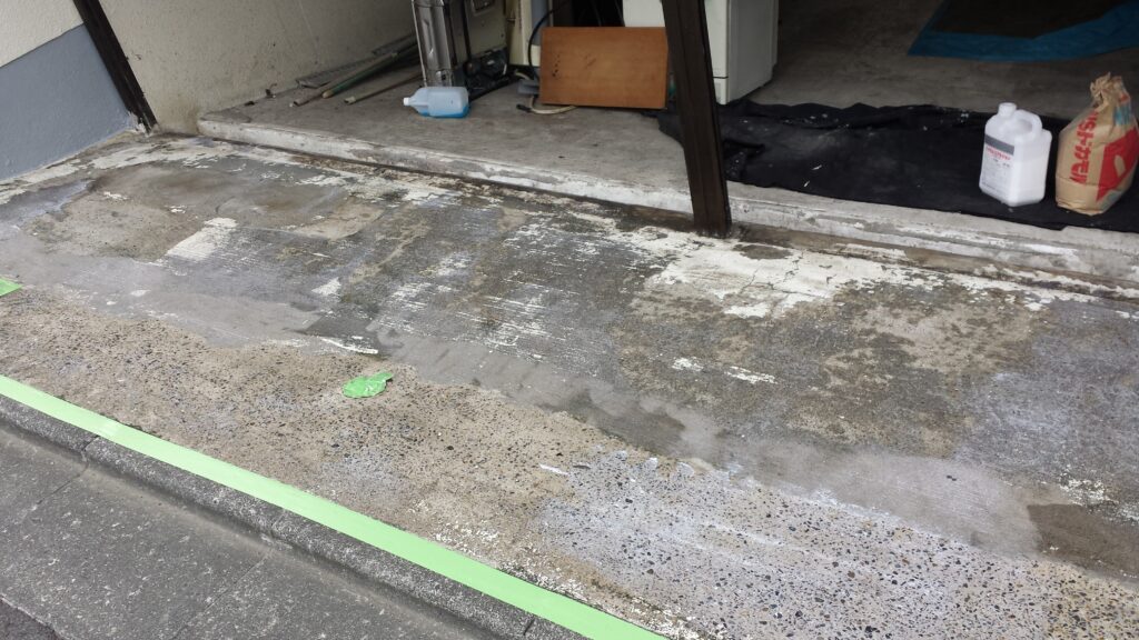 2013年7月30日 川崎市中原区ほしば邸:駐車場前下地補修
