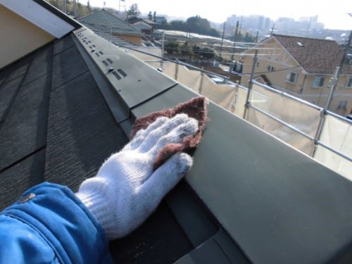 川崎市多摩区での屋根塗装、付帯下塗り