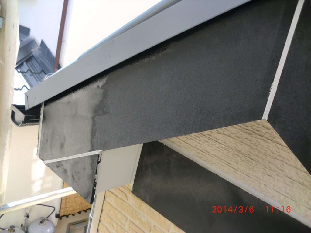 2014年3月6日 川崎市宮前区:破風下塗り