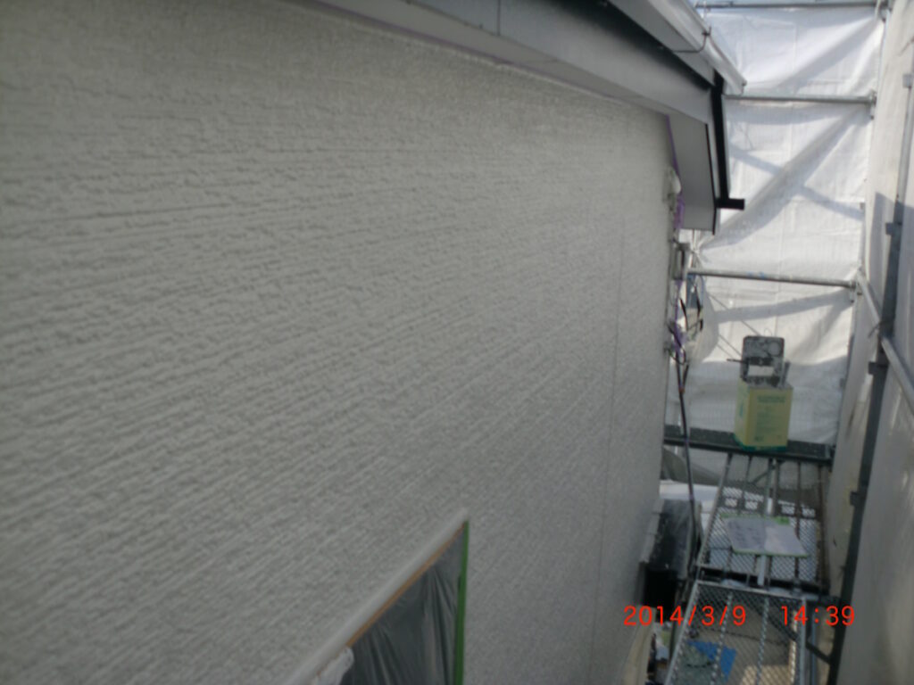 2014年3月9日 川崎市宮前区:2階外壁上塗り後