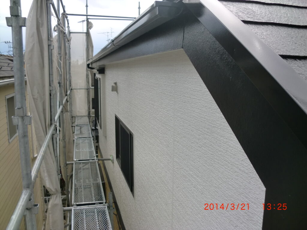 2014年3月21日 川崎市宮前区:塗装完了後の破風