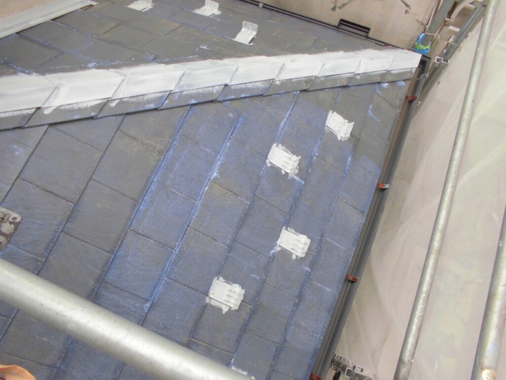 株式会社塗装職人 茅ヶ崎市矢畑:屋根断熱下塗り後