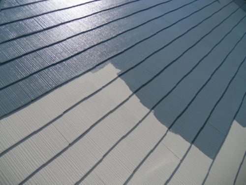 旭区での断熱屋根塗装、屋根上塗り2回で温度上昇を抑制