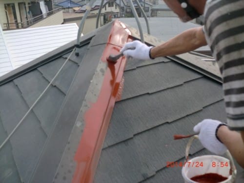 川崎市多摩区での塗装工事、樋と屋根鉄部、屋根下塗りで耐久性アップ