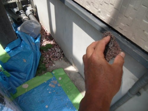 横須賀市での施工事例、屋根上塗りダメ込みと付帯部塗装