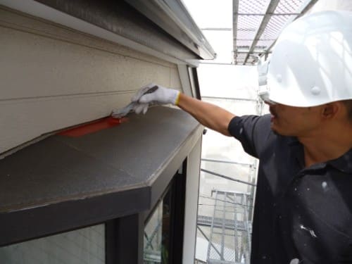 横浜市南区での外壁塗装、屋根下塗りと中塗り・付帯部塗装