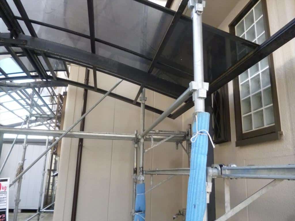株式会社塗装職人 カーポートと足場