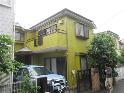 神奈川区でのサイディング塗装、外壁色の変身ぶりに高評価