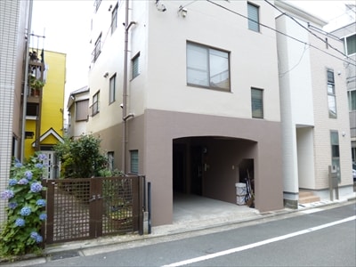 神奈川区での外壁塗装、鉄筋コンクリートの外壁補修と塗装完成