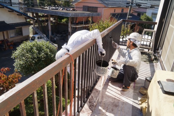 秋日和に12年振りの再注文のお宅で塗装