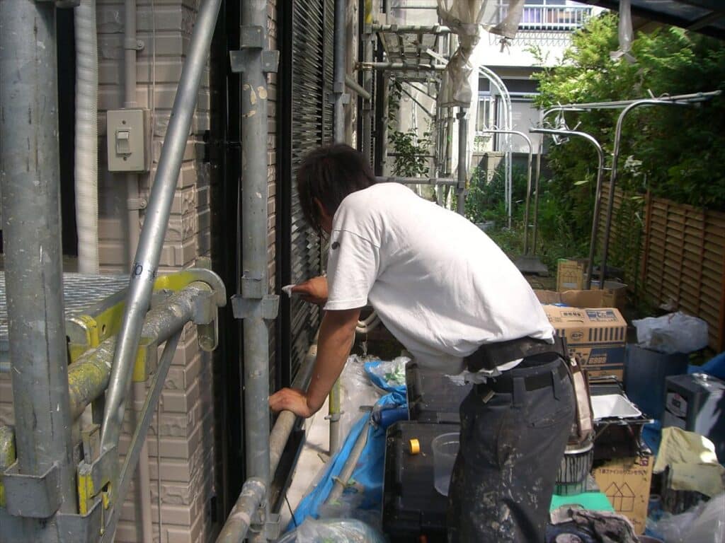 株式会社塗装職人 外壁 シンナー 拭き掃除