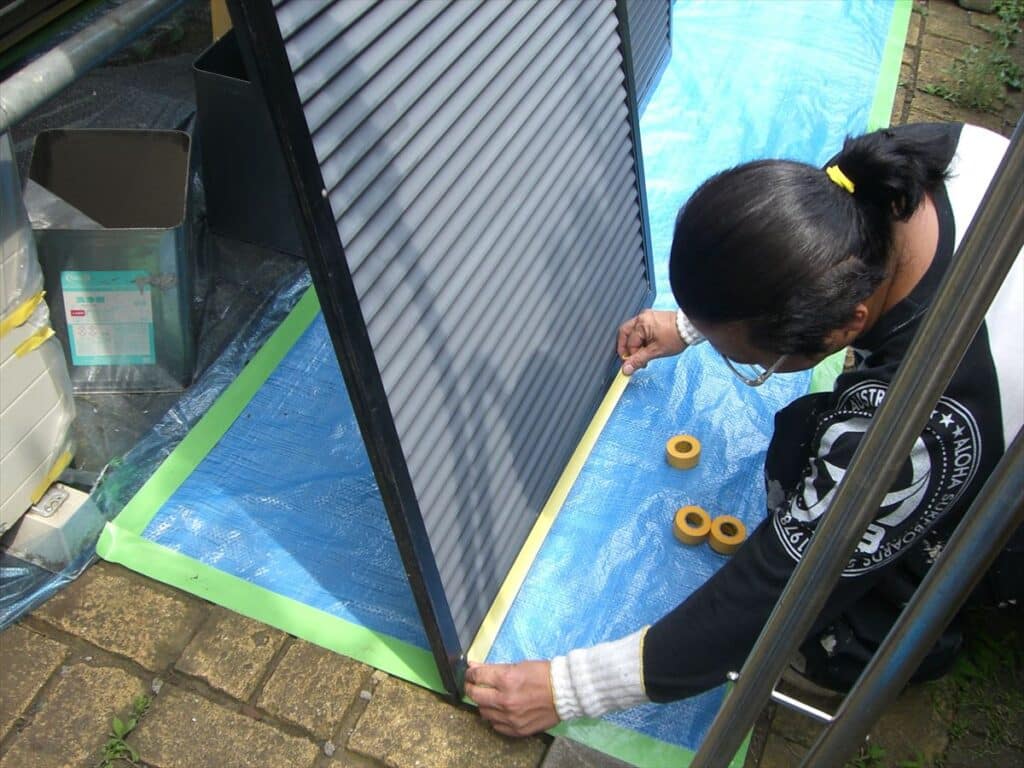 株式会社塗装職人 雨戸 塗装 養生