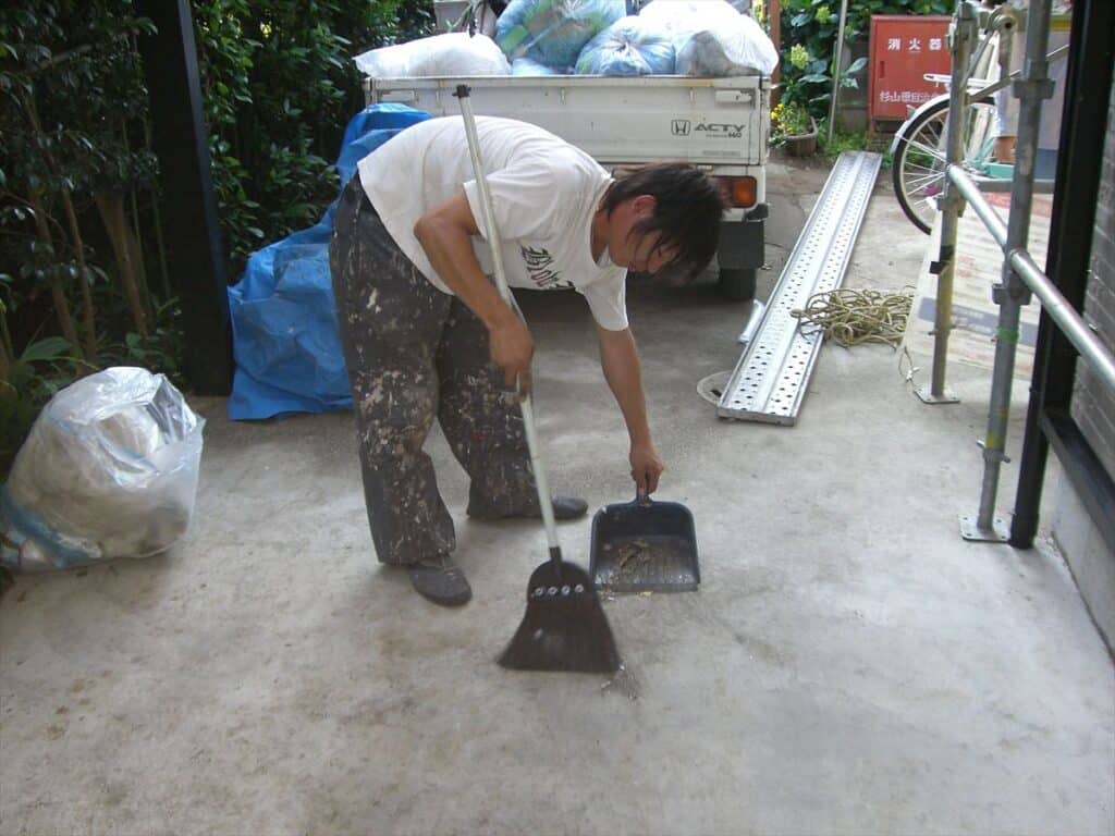 株式会社塗装職人 塗装 拭き掃除