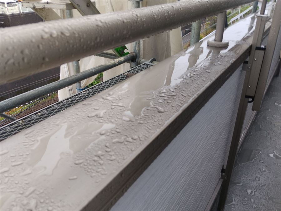 株式会社塗装職人 バルコニー 雨