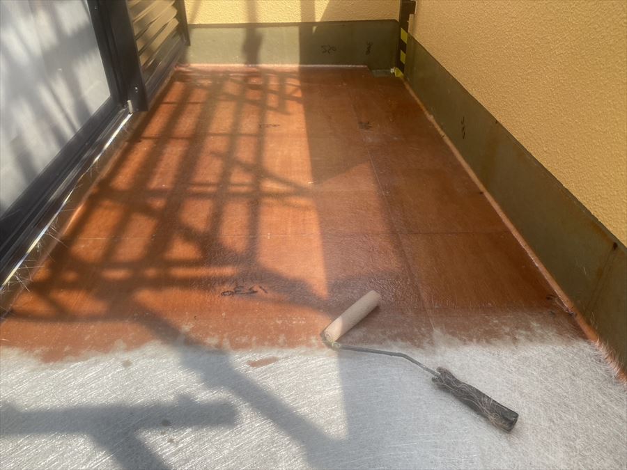 株式会社塗装職人 ベランダ床 FRP防水 ガラス繊維