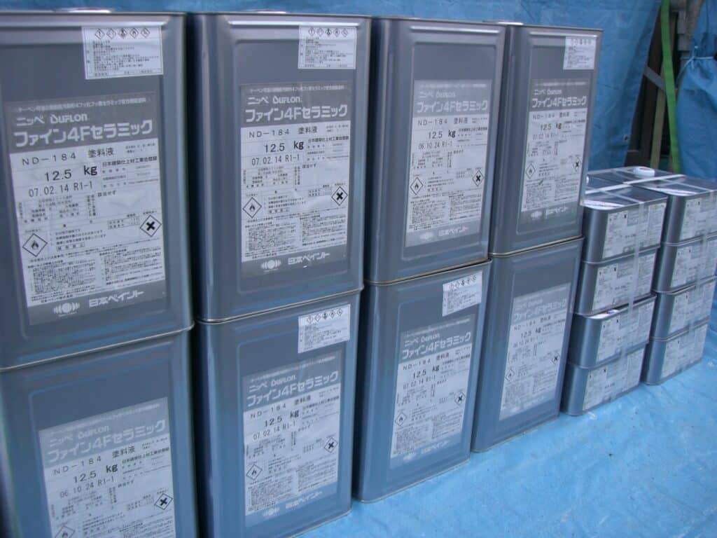 株式会社塗装職人 塗料8缶